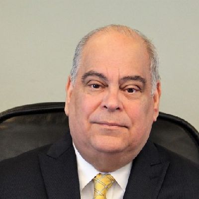 Enrique A. Fernández. 