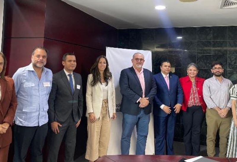 ACOFAVE SOSTIENE ENCUENTRO CON EL DIPUTADO TOBÍAS CRESPO PARA IMPULSAR LA SEGURIDAD VIAL Y EL ORDENAMIENTO DEL PARQUE VEHICULAR